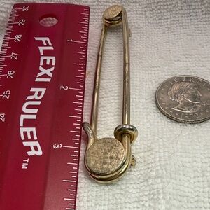 Gold-Tone Safety Pin Brooch Or Use for a kilt
